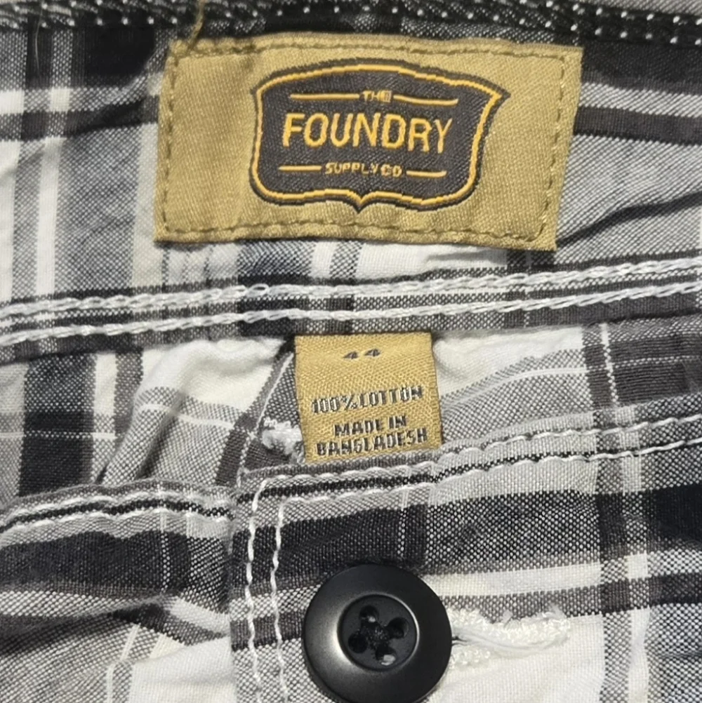 The Foundry Supply Co. Plaid Cargo Shorts Mens Size 44 Actual Fits A 42in. Waist - Picture 3 of 8